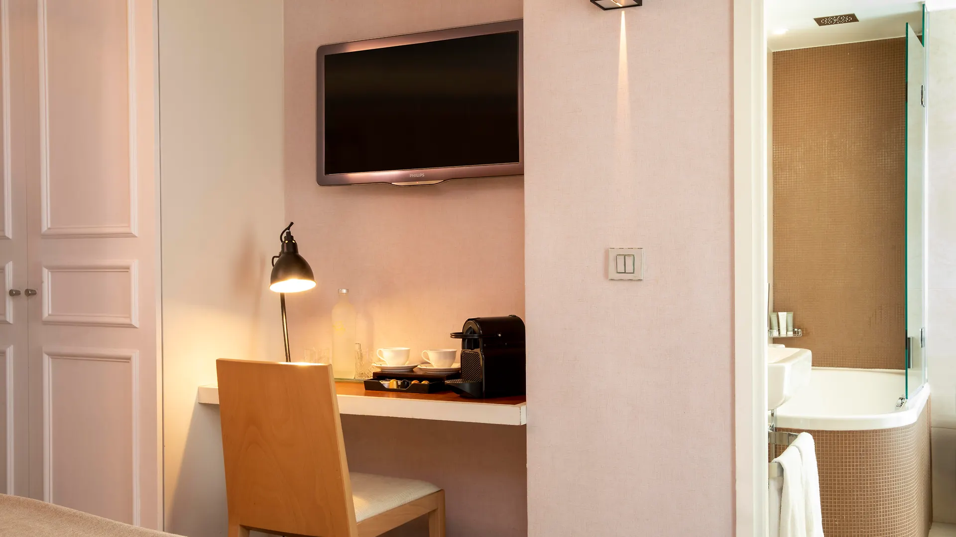 Le Pradey Hotel Paris 4*,