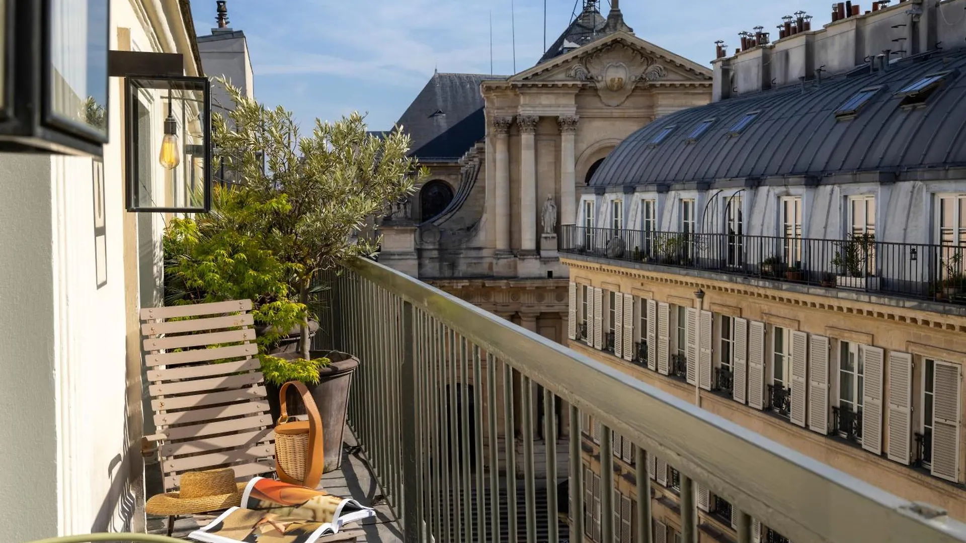Le Pradey Otel Paris 4*,