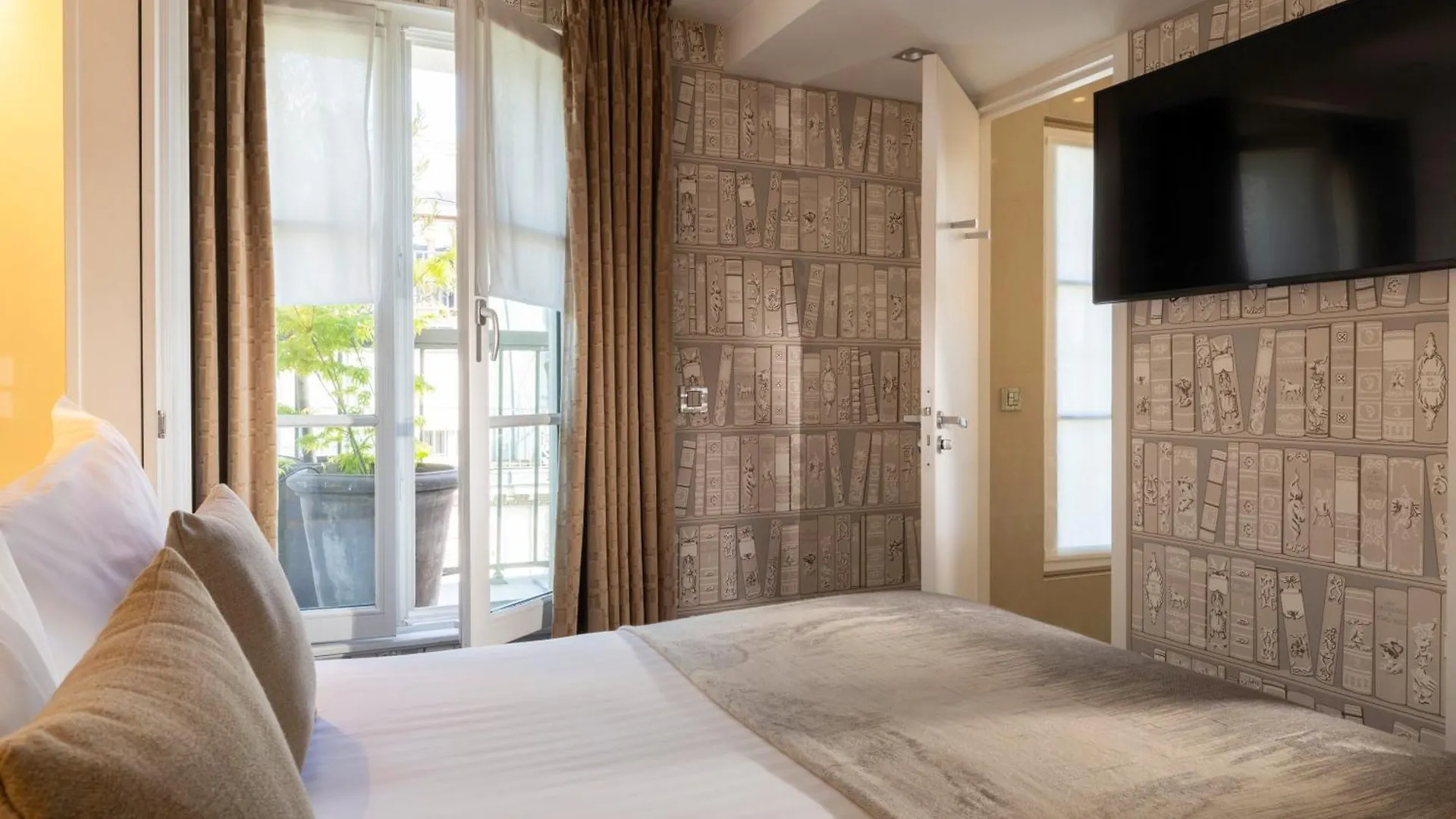 Le Pradey Otel Paris