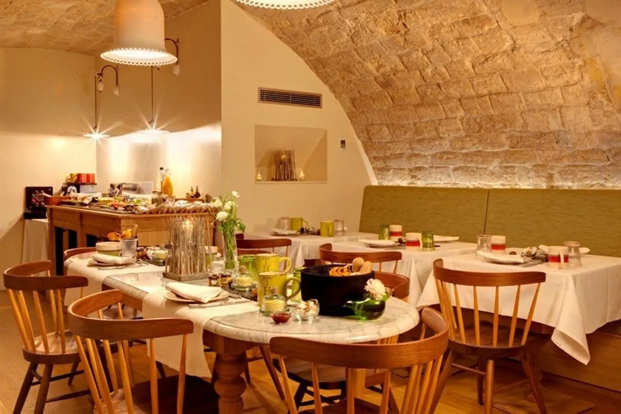Le Pradey Hotel Paris 4*,