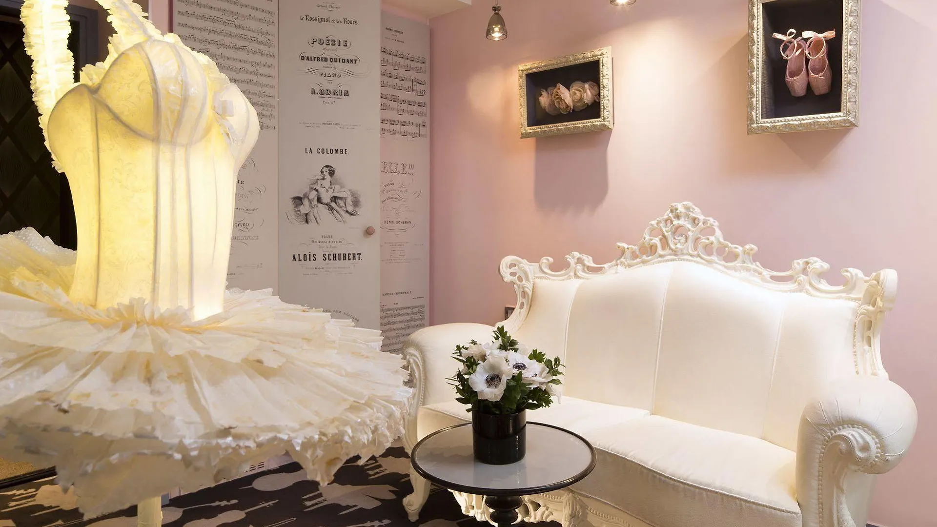 Le Pradey Hotel Paris 4*,